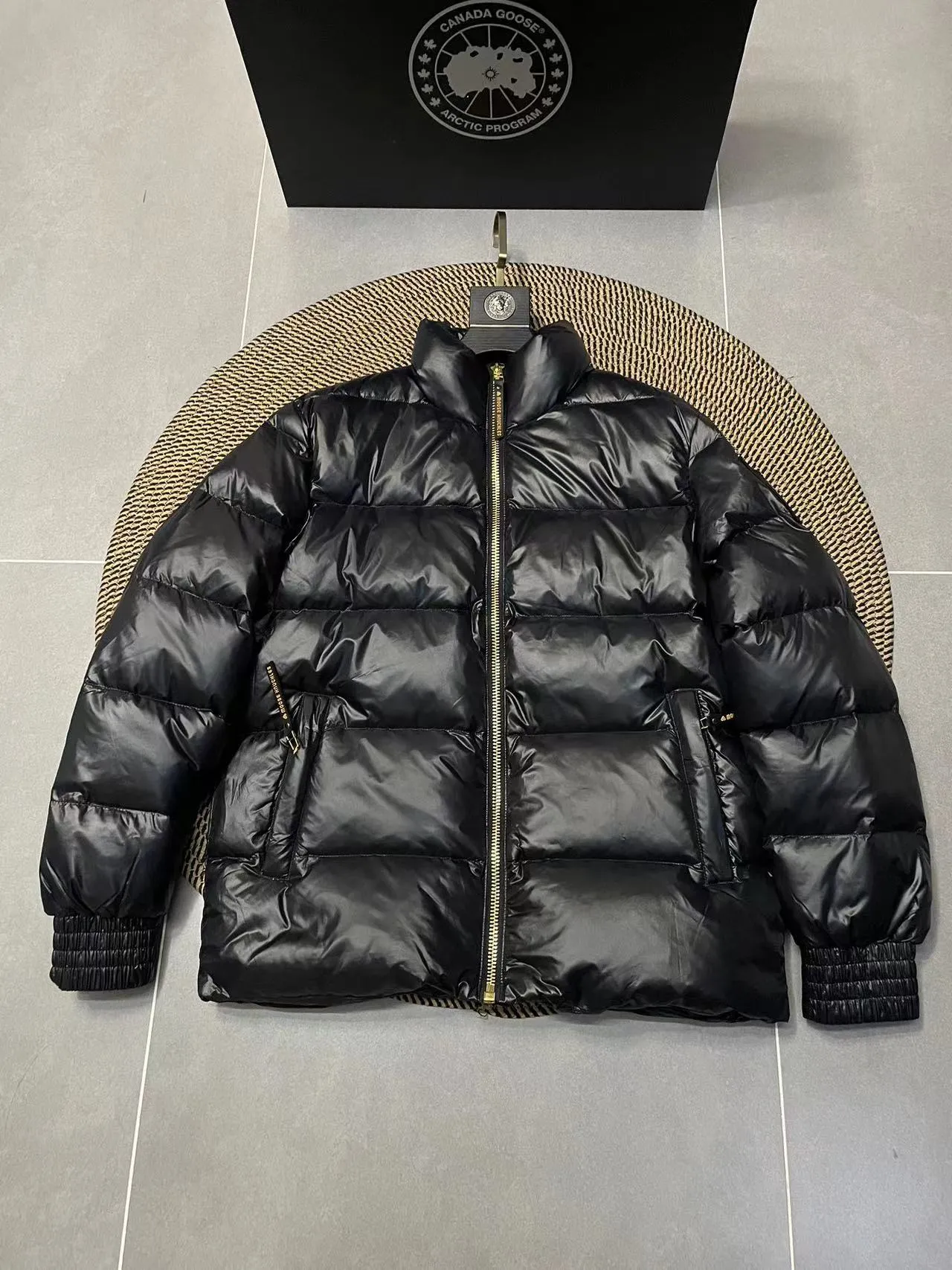 🇨🇦Moose knuckles/ 09/ Moose knuckles . 2007 🇨🇦 ！ Premium ， 。 ， RMB 5050-15000 ！ ，LOGO ✂️. ！ . ！ MONCLER/ Canada Goose/ ，Moose knuckles 2019 …… ✂️ 90% ， ！ ✂️ ， ! ✂️ YKK， ， ！ ✂️ ， . ！ ✂️ 3D ， Size:S-XXL